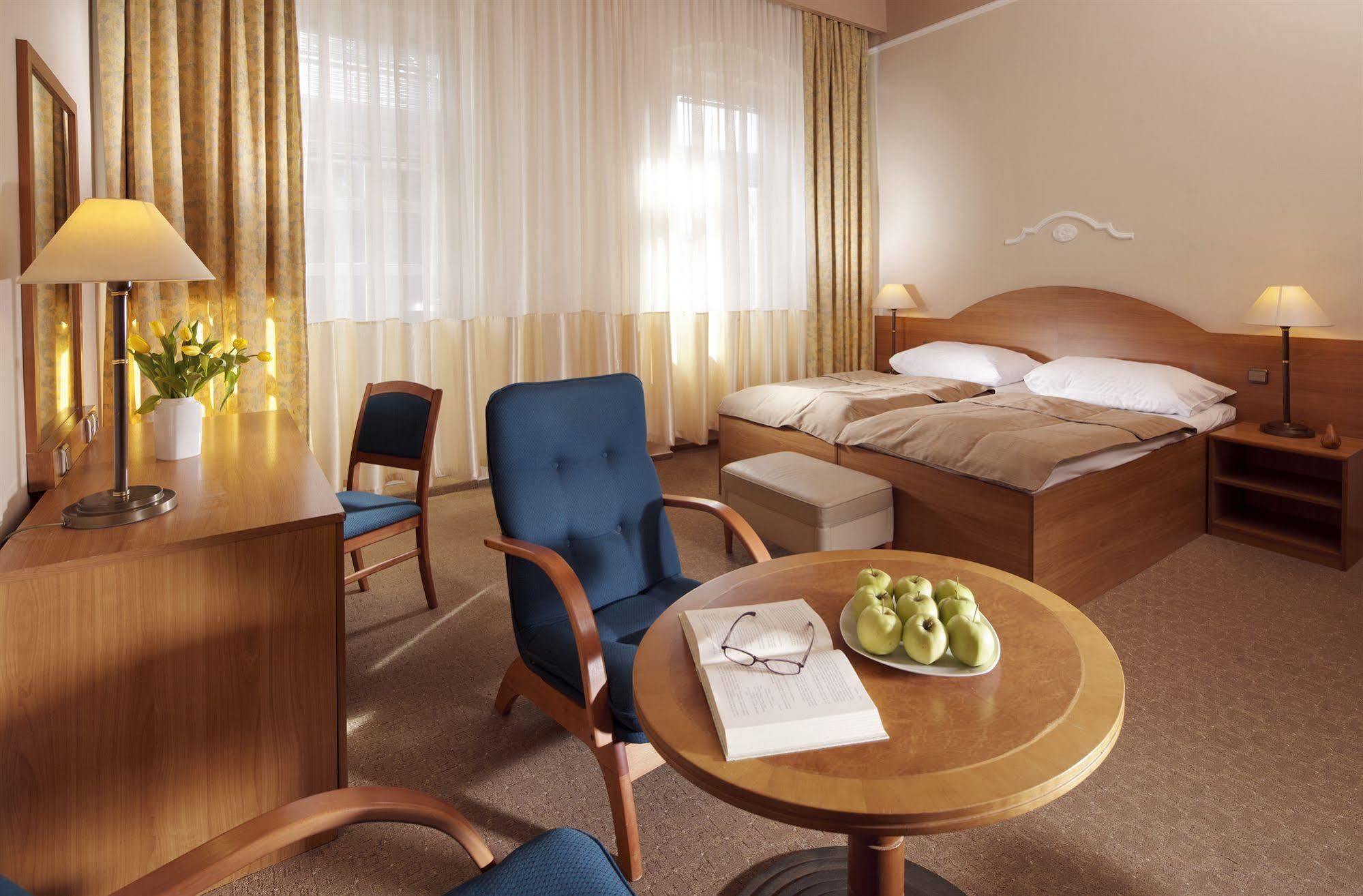 Dr. Adler Spa & Kurhotel Frantiskovy Lazne Exterior photo